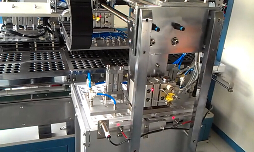 In June 2014, the automatic pre discharge automatic detection integrated machine was officially put into use